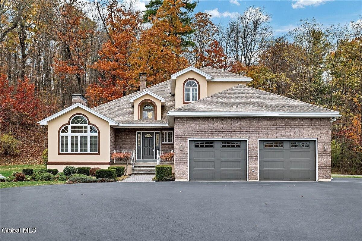 1306 Putnam Rd Schenectady, NY 12306 - Thumbnail 2