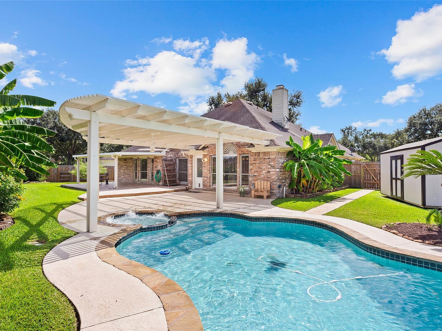 3910 Kimberly Dr Pearland, TX 77581 - Thumbnail 2