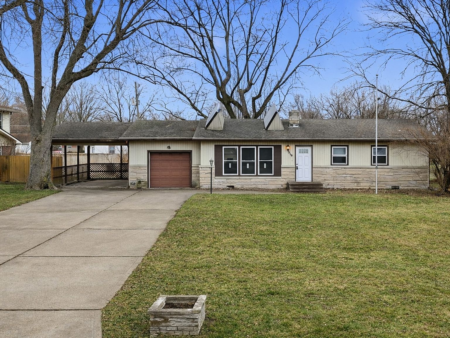 516 Payton Ave Indianapolis, IN 46219 - Thumbnail 2