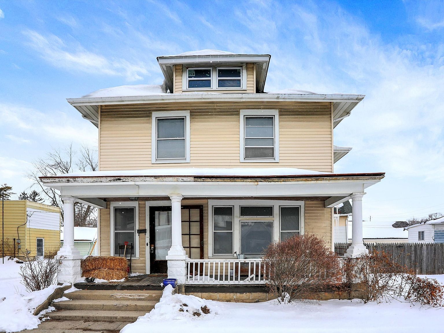 614 E Main St Greenfield, IN 46140 - Thumbnail 2