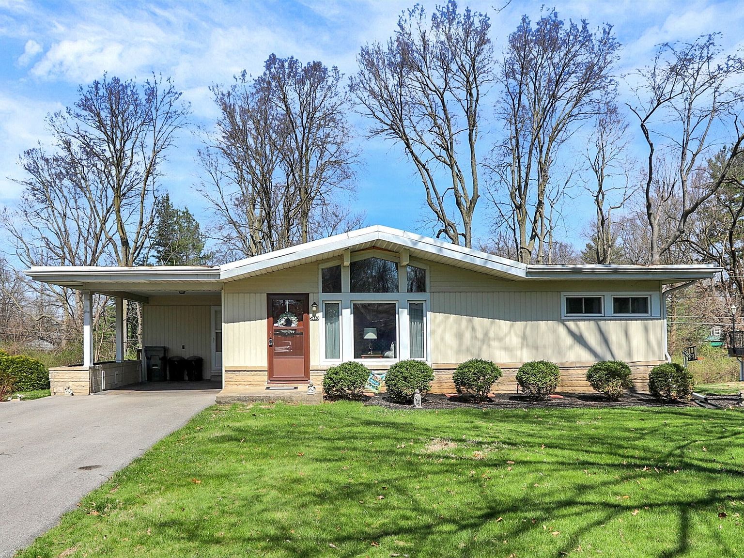 5440 N Park Dr Indianapolis, IN 46220 - Thumbnail 2