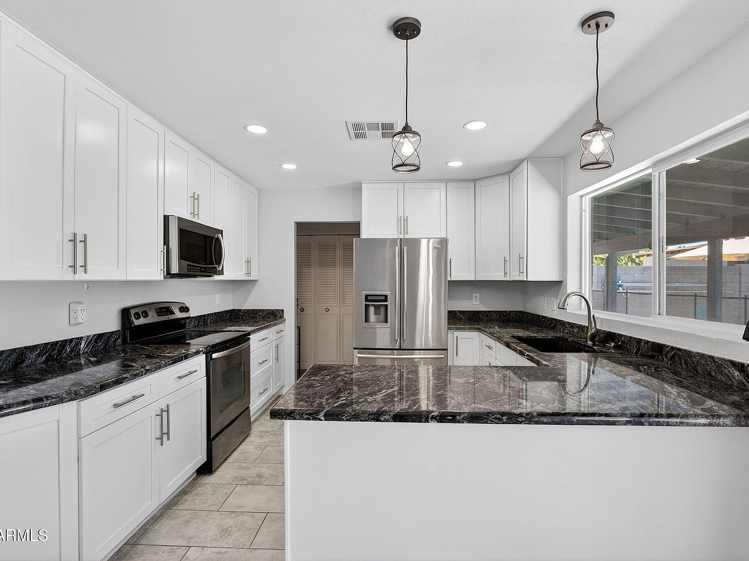 1019 W Wescott Dr Phoenix, AZ 85027  | Single Family