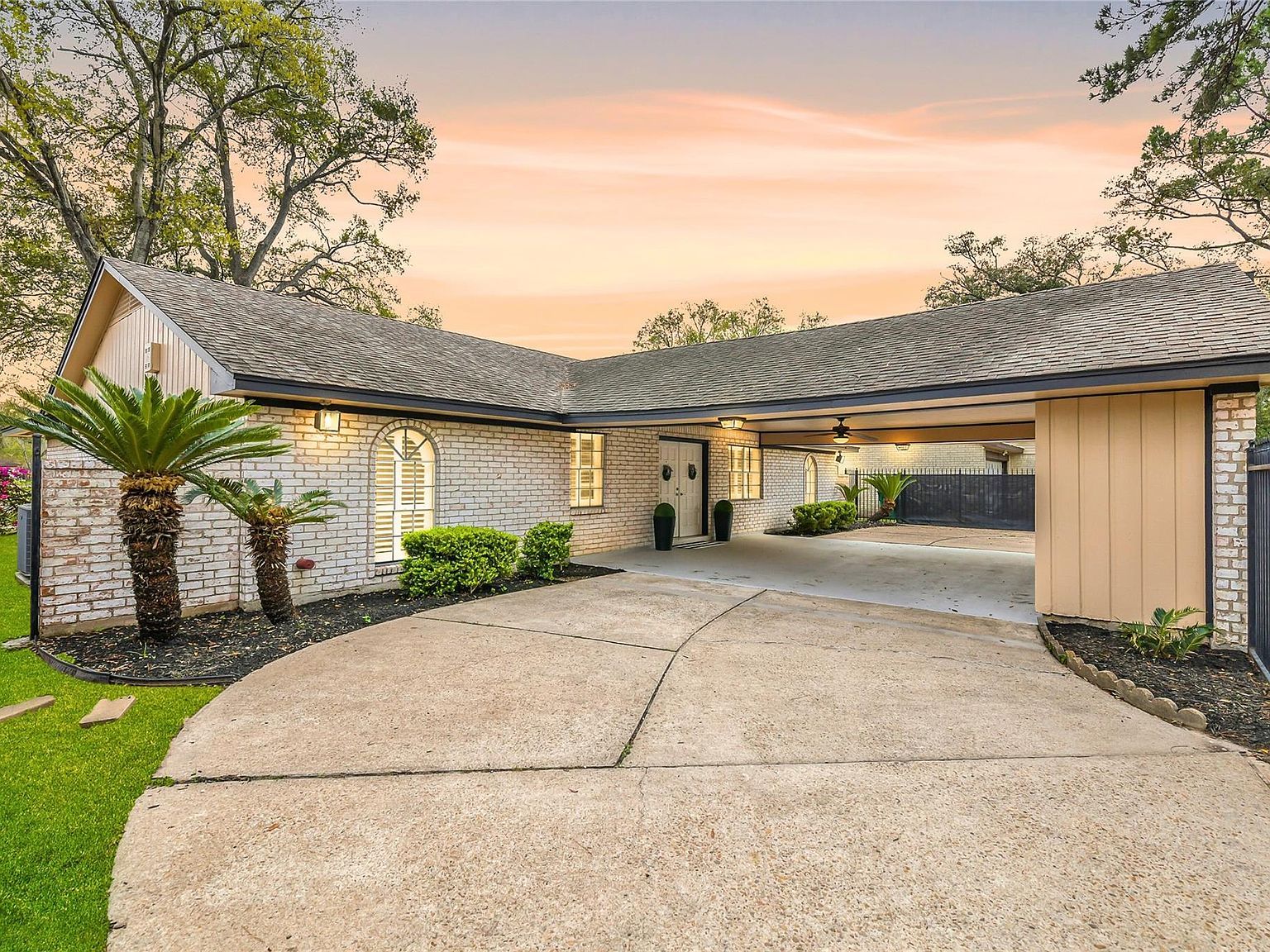 7522 Deep Forest Dr Houston, TX 77088 - Thumbnail 2