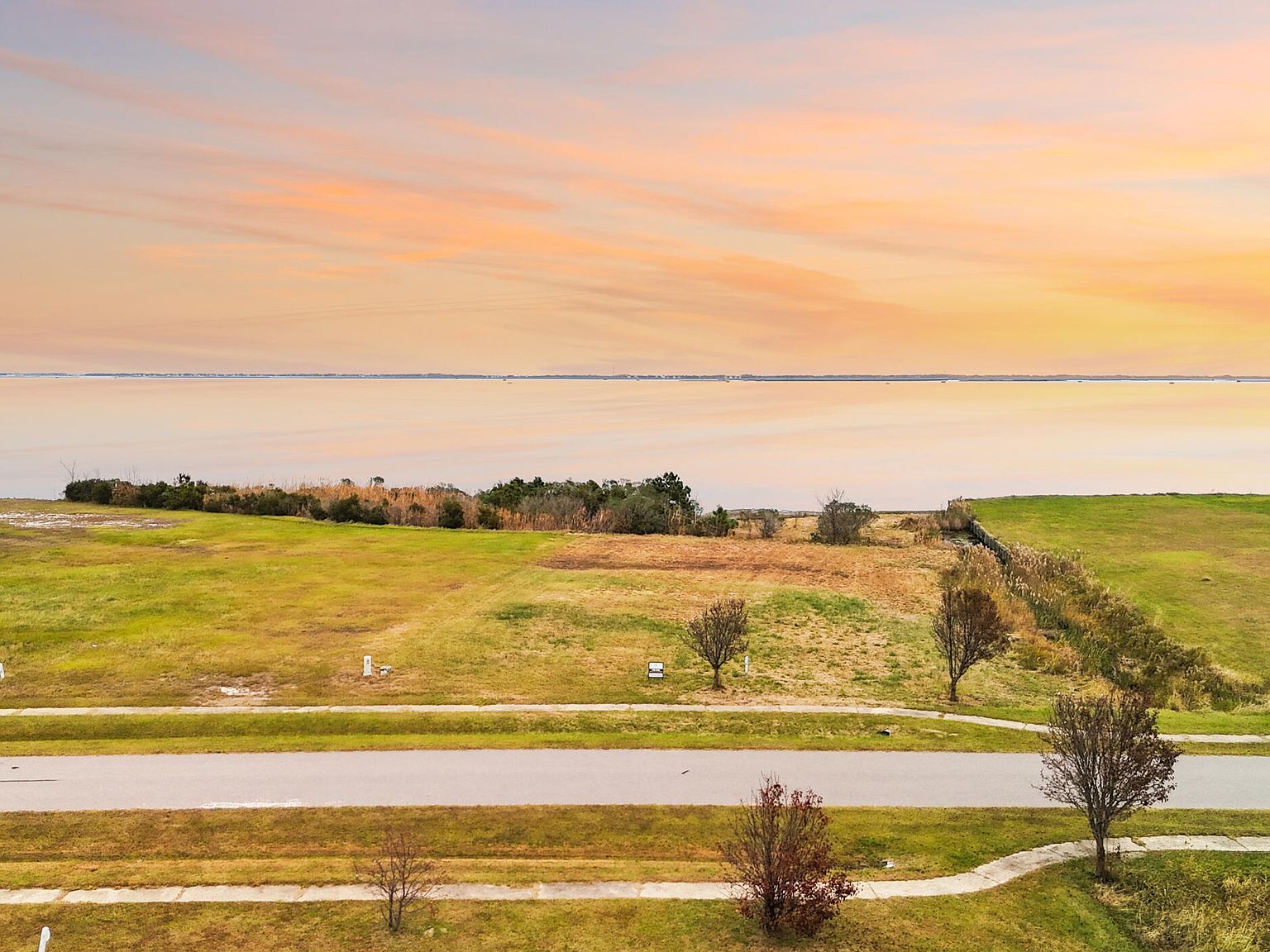 111 Hammock View Ct Aydlett, NC 27916 - Thumbnail 2