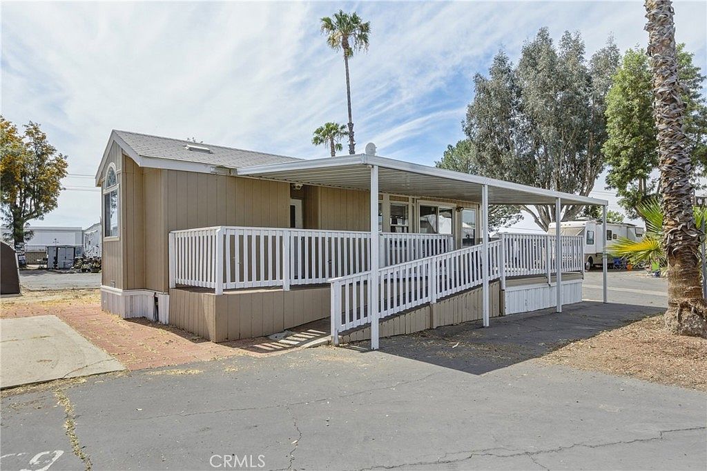 2750 W Acacia Ave Hemet, CA 92545, 92545