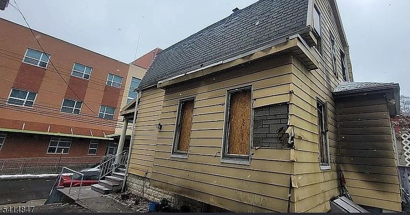 176 Madison Ave Irvington, NJ 07111 - Thumbnail 2