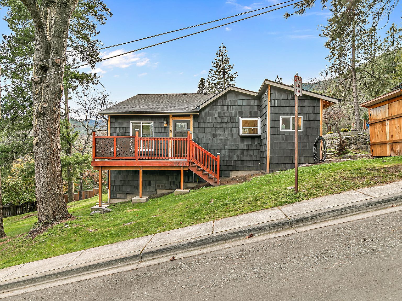 220 Nutley St Ashland, OR 97520 - Thumbnail 2