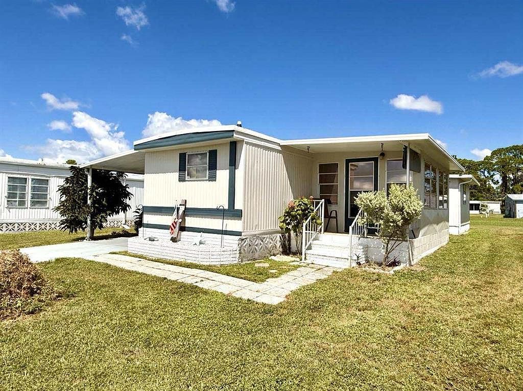 5516 Holiday Park Blvd North Port, FL 34287 - Thumbnail 2