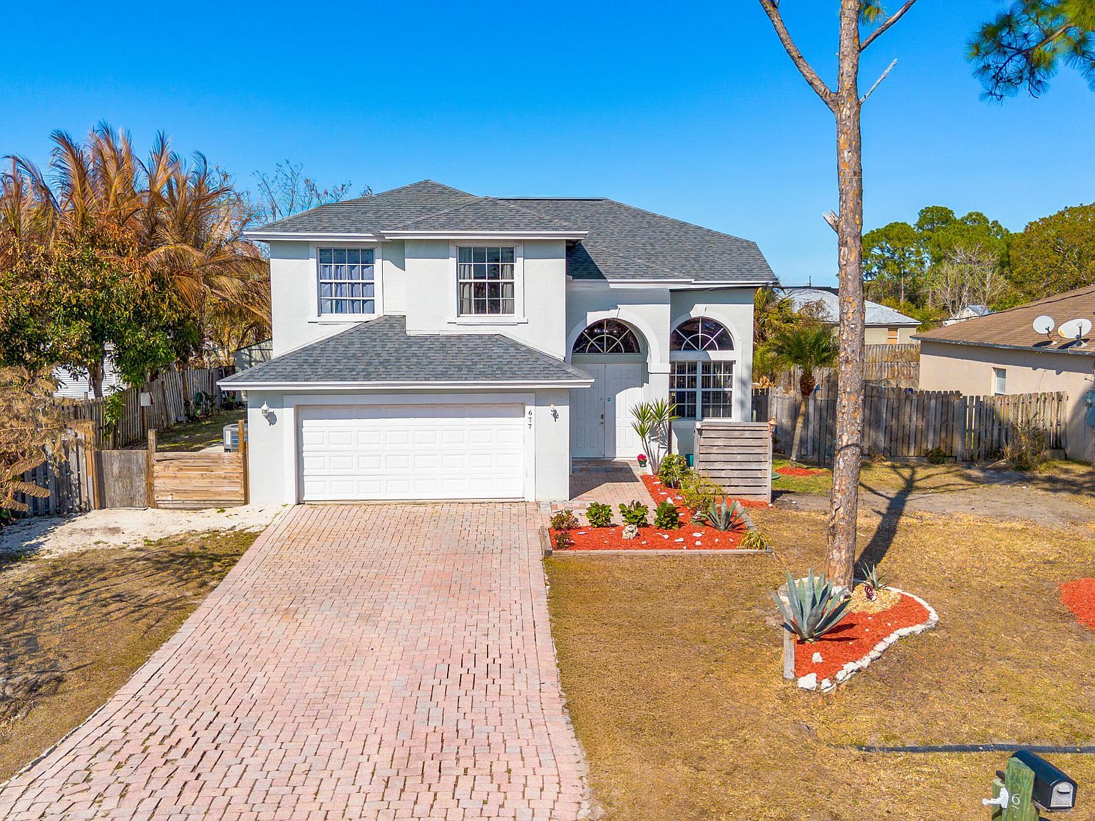 677 NW Marion Ave Port Saint Lucie, FL 34983 - Thumbnail 2