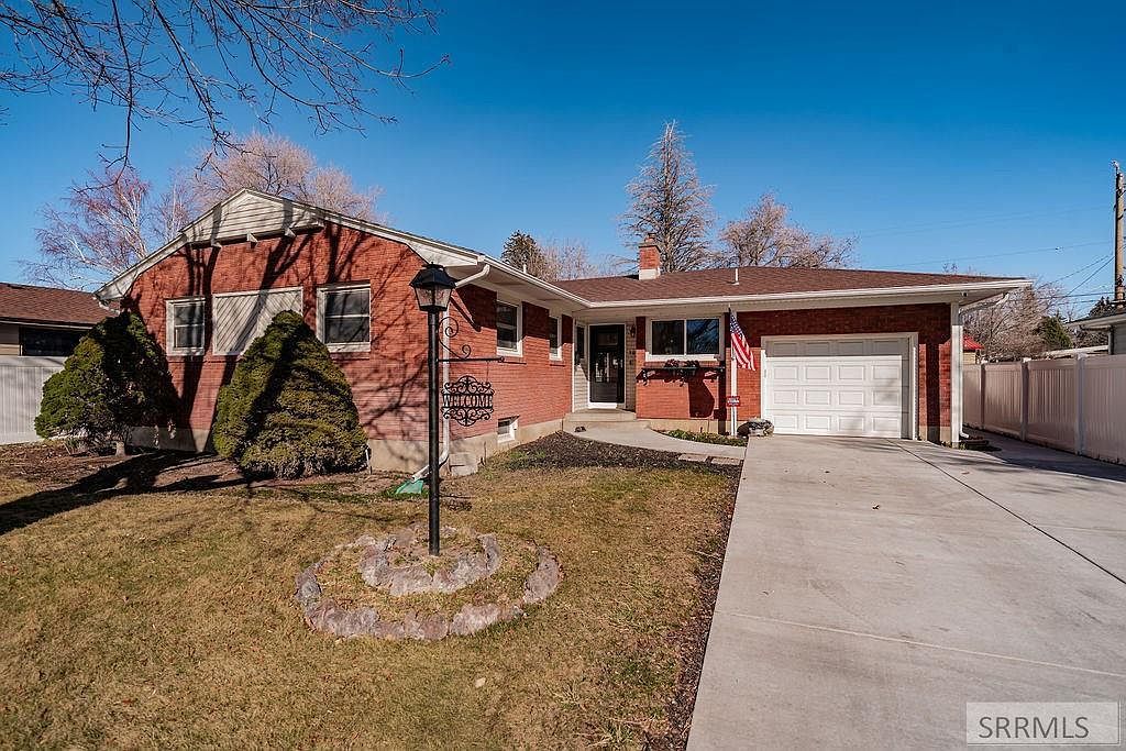 1075 Stanger Ave Idaho Falls, ID 83404  | Single Family