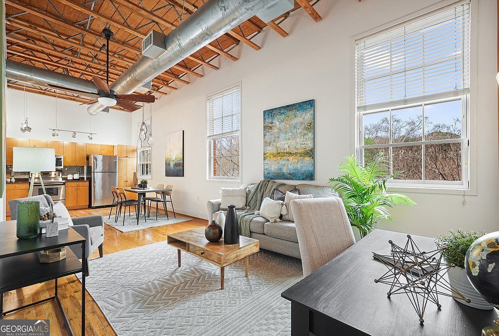 1755 Liberty Ln Roswell, GA 30075 - Thumbnail 2