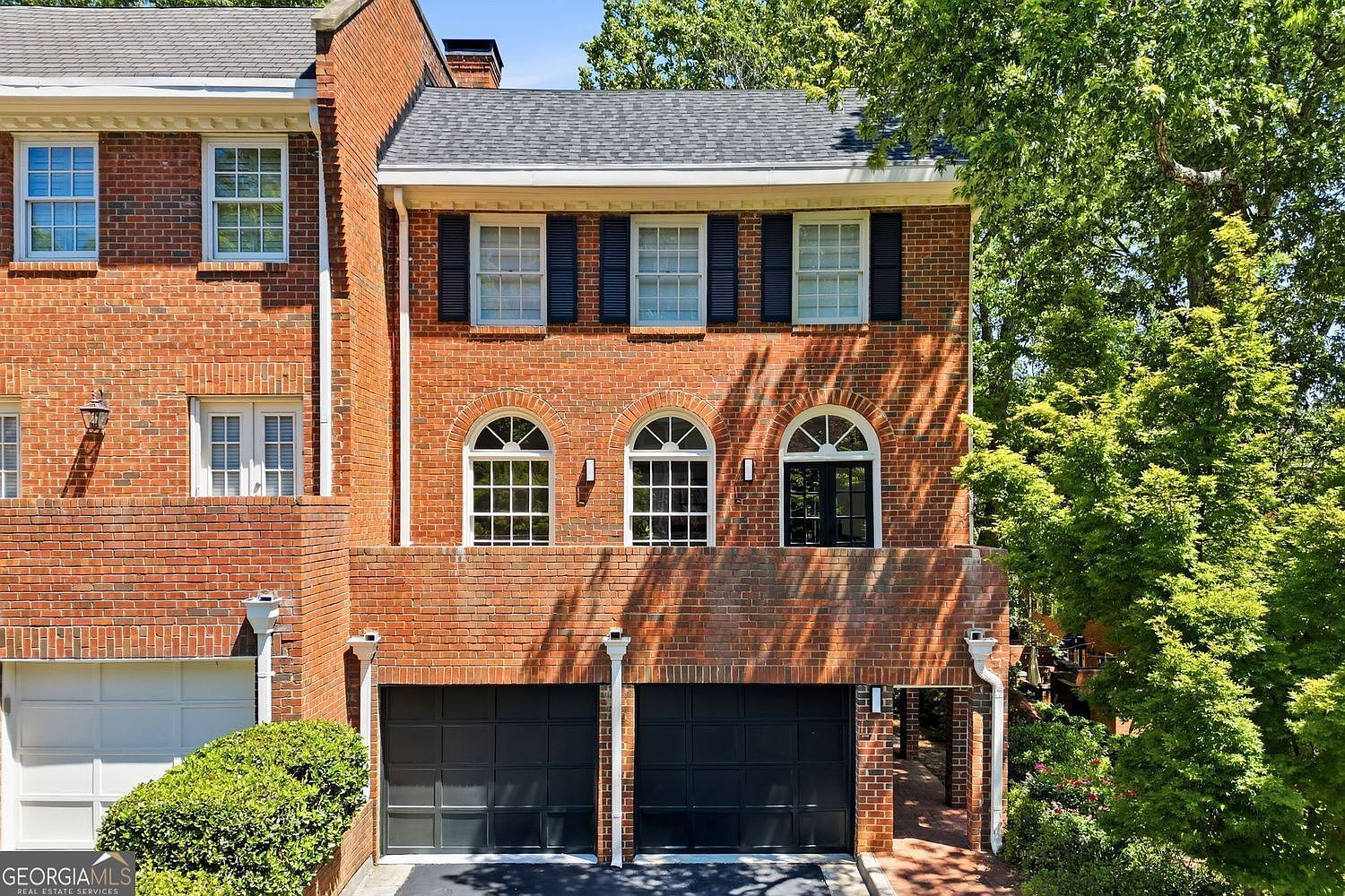425 Jefferson Cir Sandy Springs, GA 30328, 30328