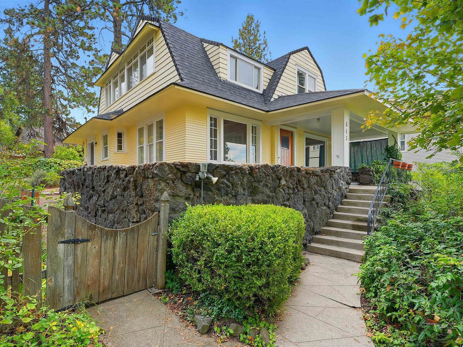 845 W Cliff Dr Spokane, WA 99204 - Thumbnail 2