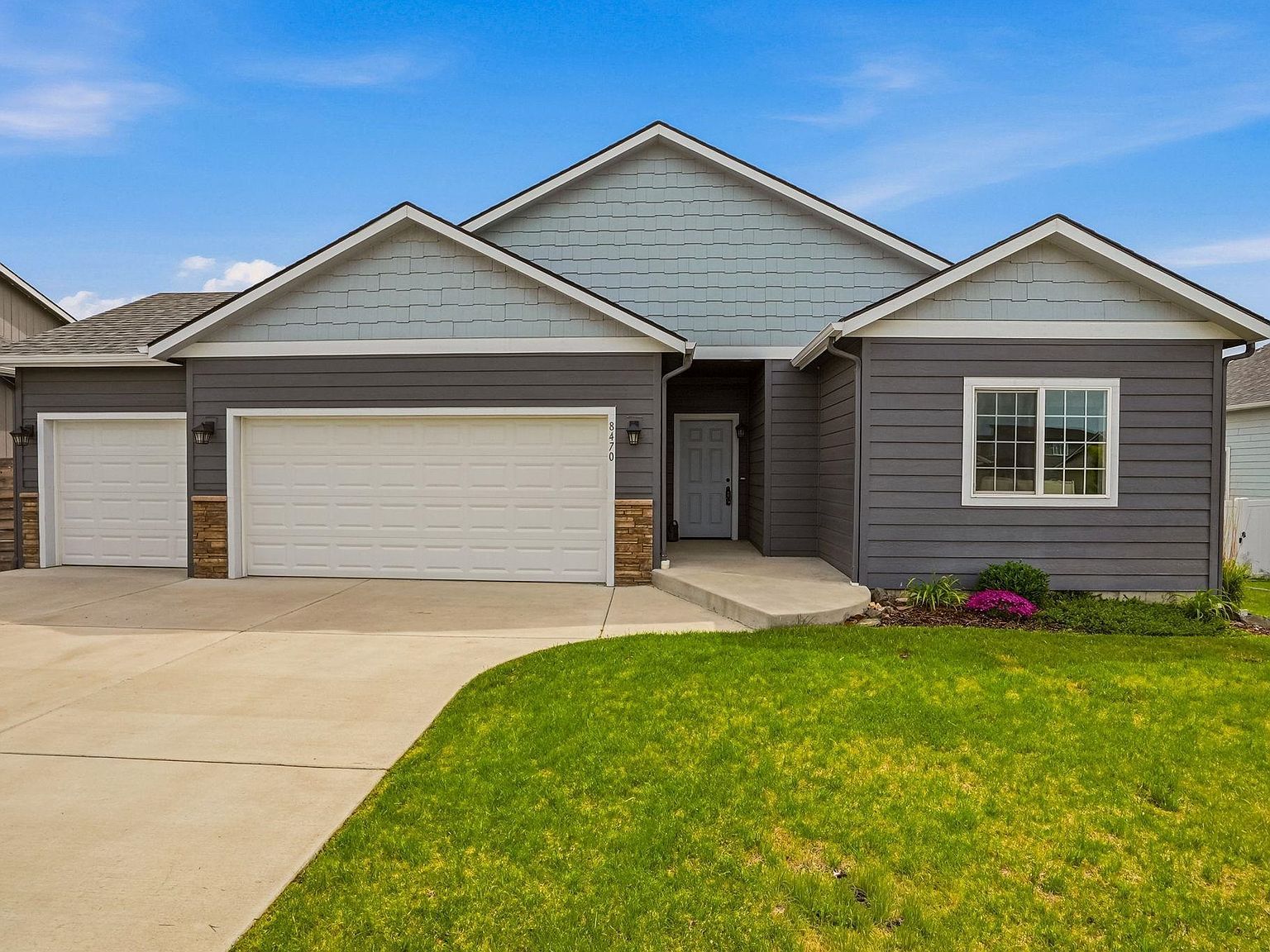 8470 N Oak St Spokane, WA 99208, 99208