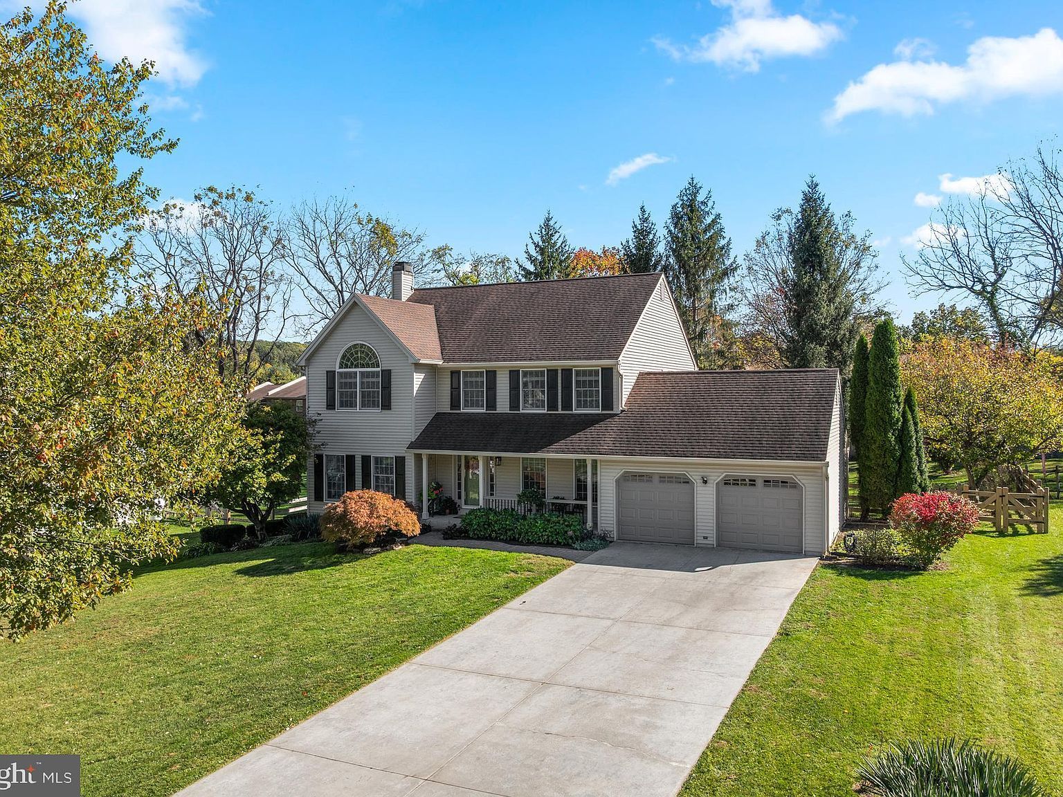 204 Mill Pond Dr Exton, PA 19341 - Thumbnail 2