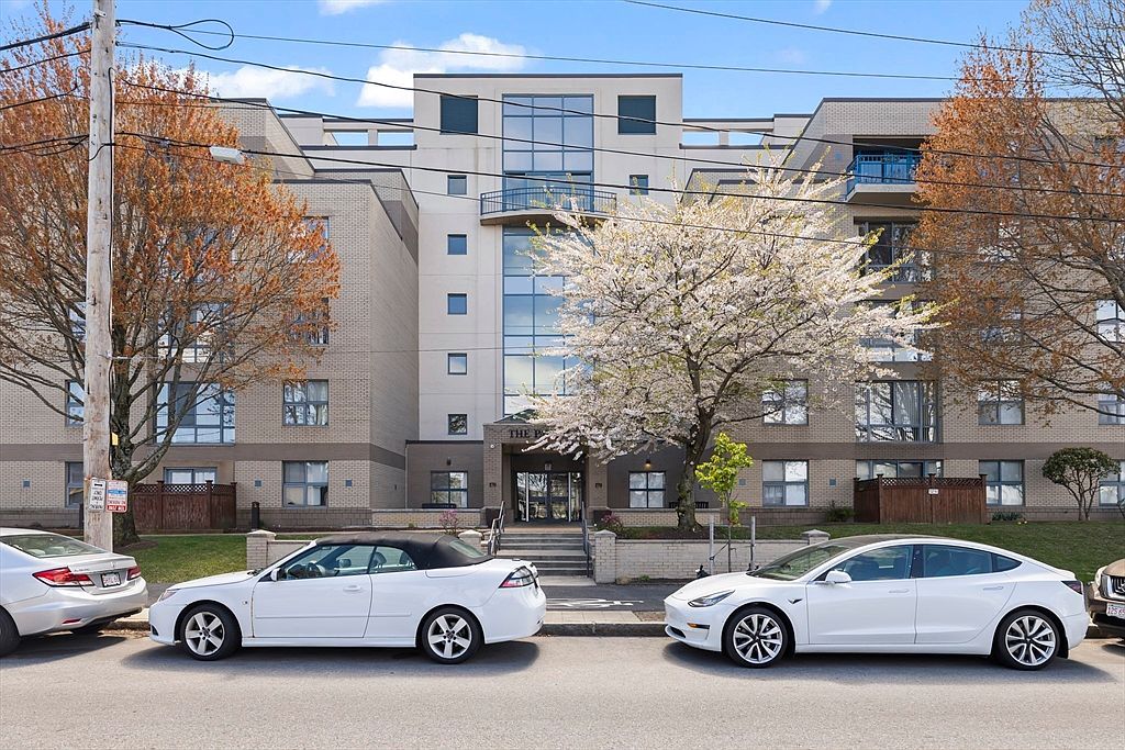 170 Gore St APT 417 Cambridge, MA 02141, 2141