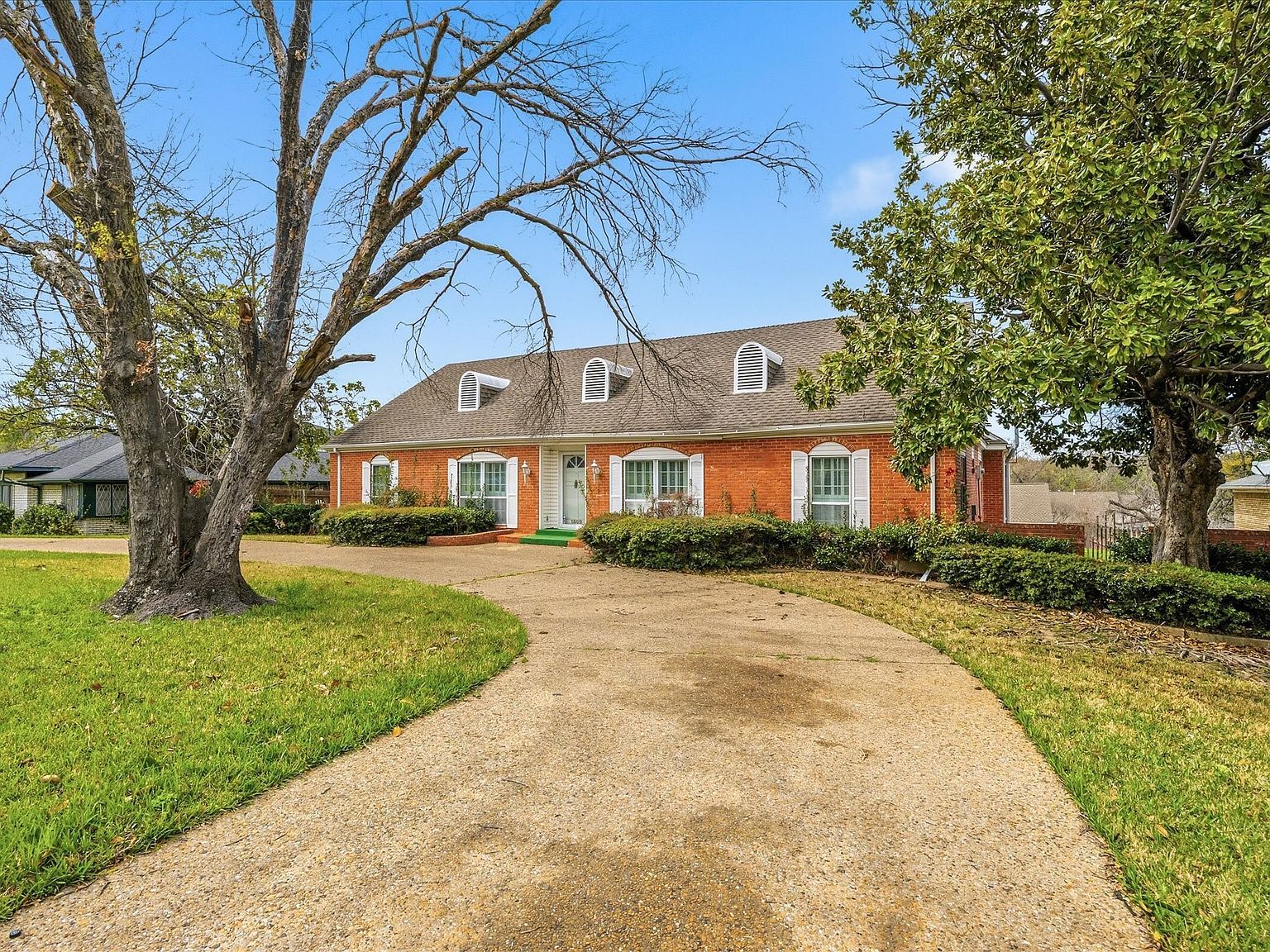 1309 Briar Hollow Ln Garland, TX 75043  | Single Family