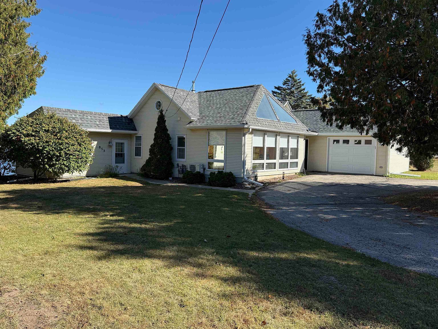 853 Circle Ridge Cir Sturgeon Bay, WI 54235 - Thumbnail 2