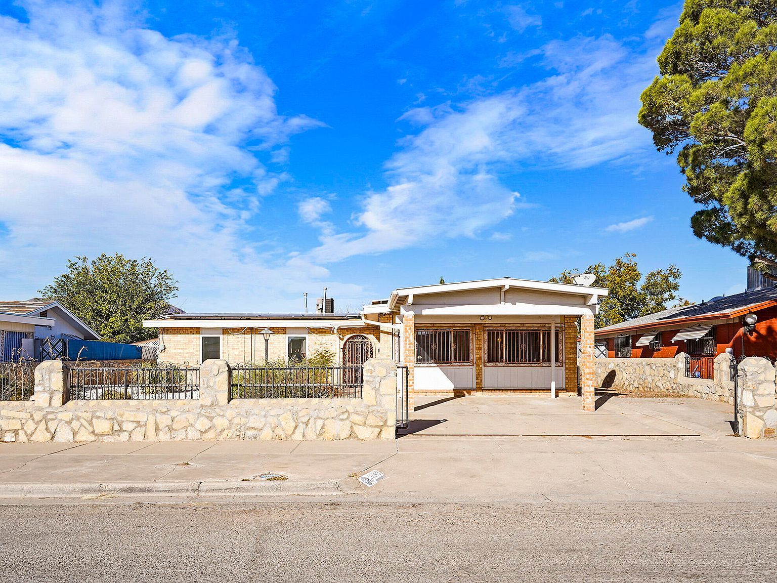 9849 Minuteman St El Paso, TX 79924 - Thumbnail 2