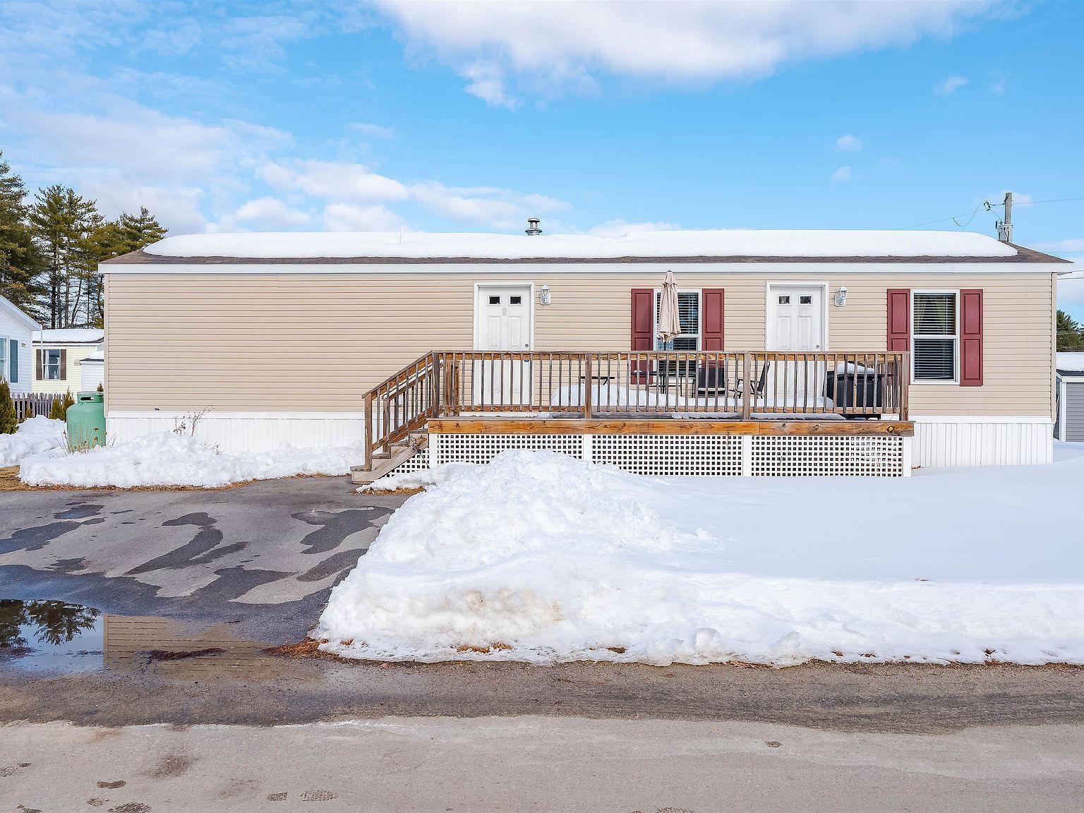 2 Wolf Ln Somersworth, NH 03878 - Thumbnail 2