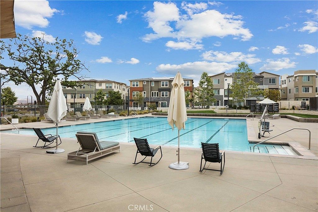 26957 Winding Trail Ct Valencia, CA 91381 - Thumbnail 2