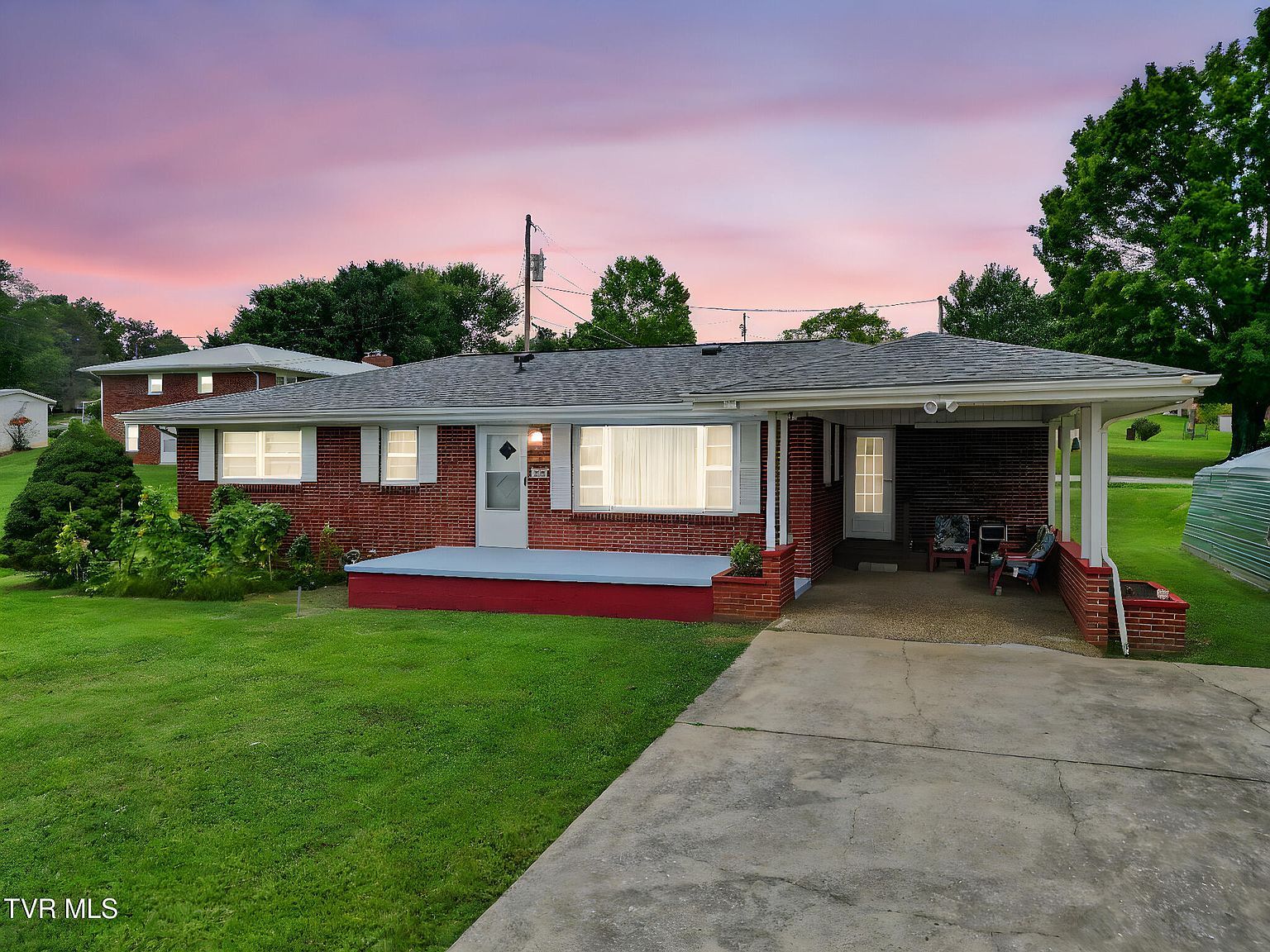 390 Main St Mosheim, TN 37818 - Thumbnail 2