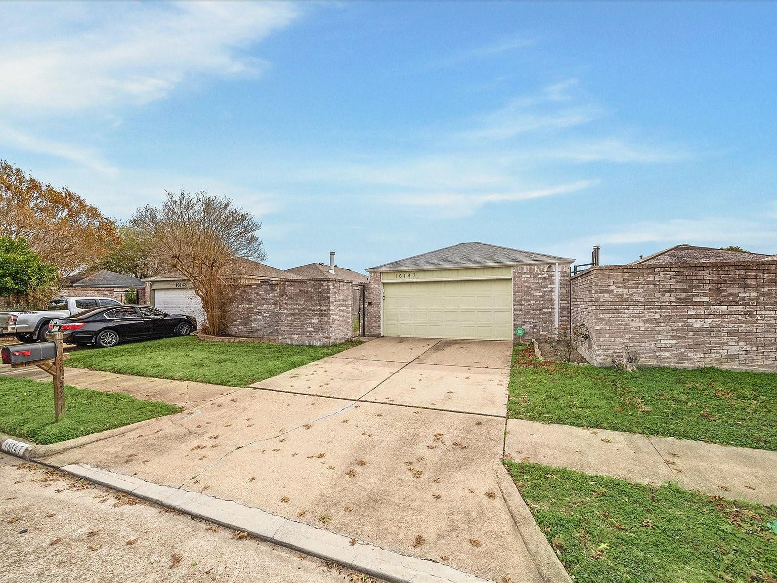 16147 New Field Dr Houston, TX 77082 - Thumbnail 2