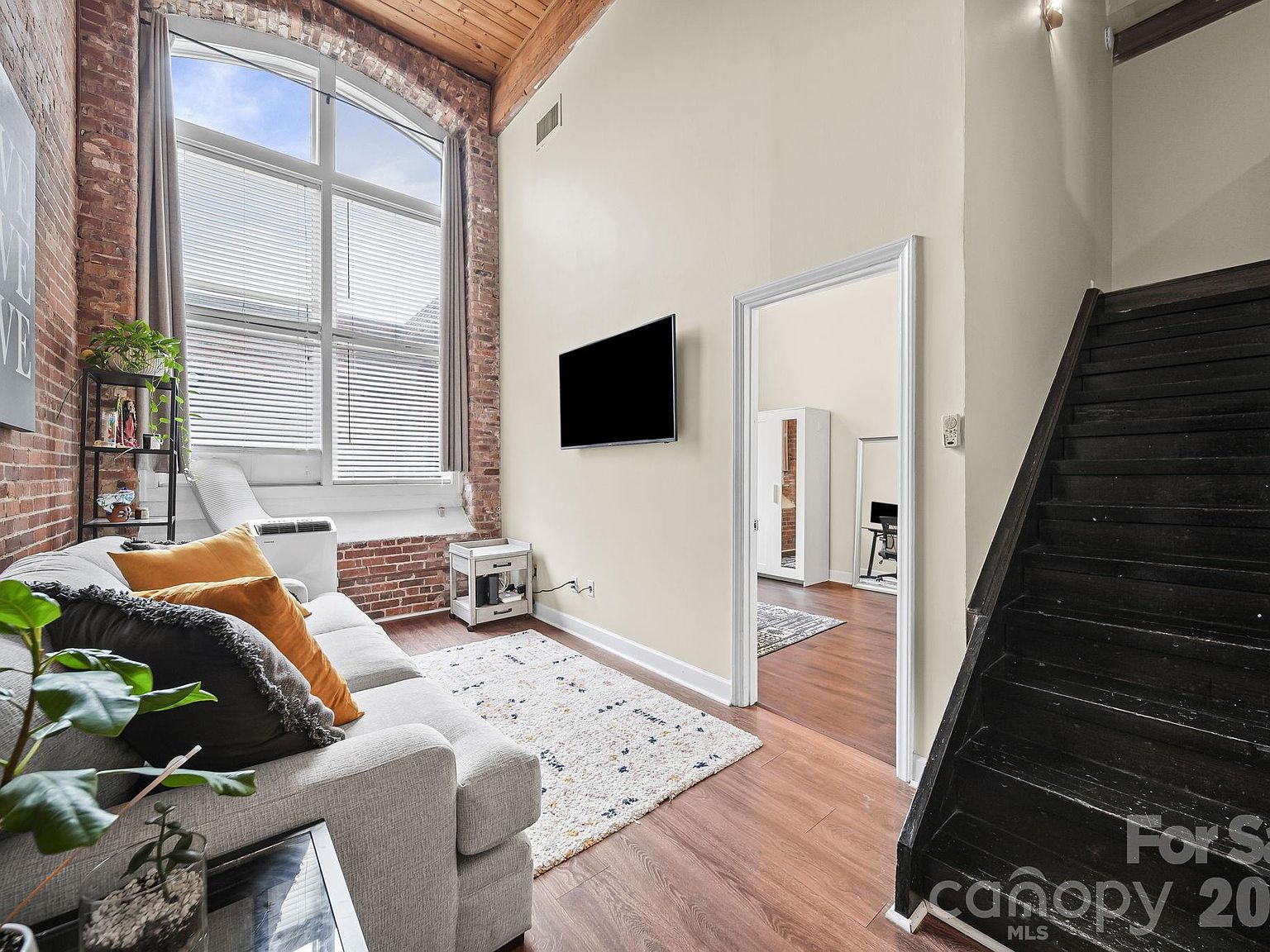 201 S Hoskins Rd APT 129 Charlotte, NC 28208 - Thumbnail 2