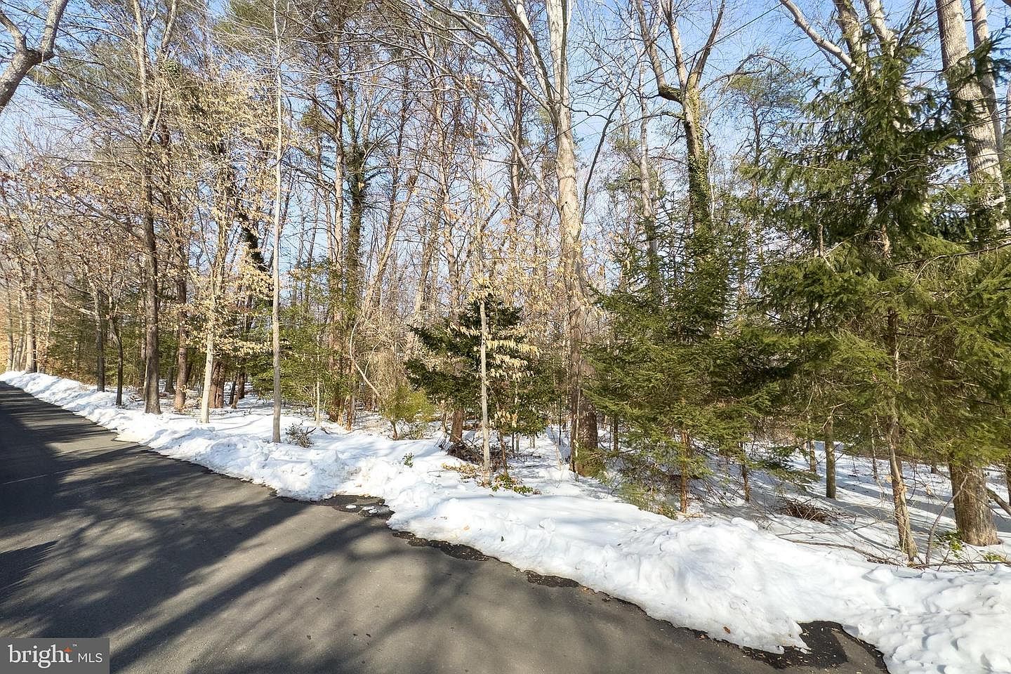 11529 Popes Head Rd Fairfax, VA 22030 - Thumbnail 2