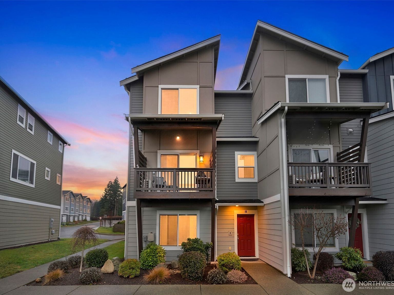 17539 110th Ave E UNIT H Puyallup, WA 98374 - Thumbnail 2