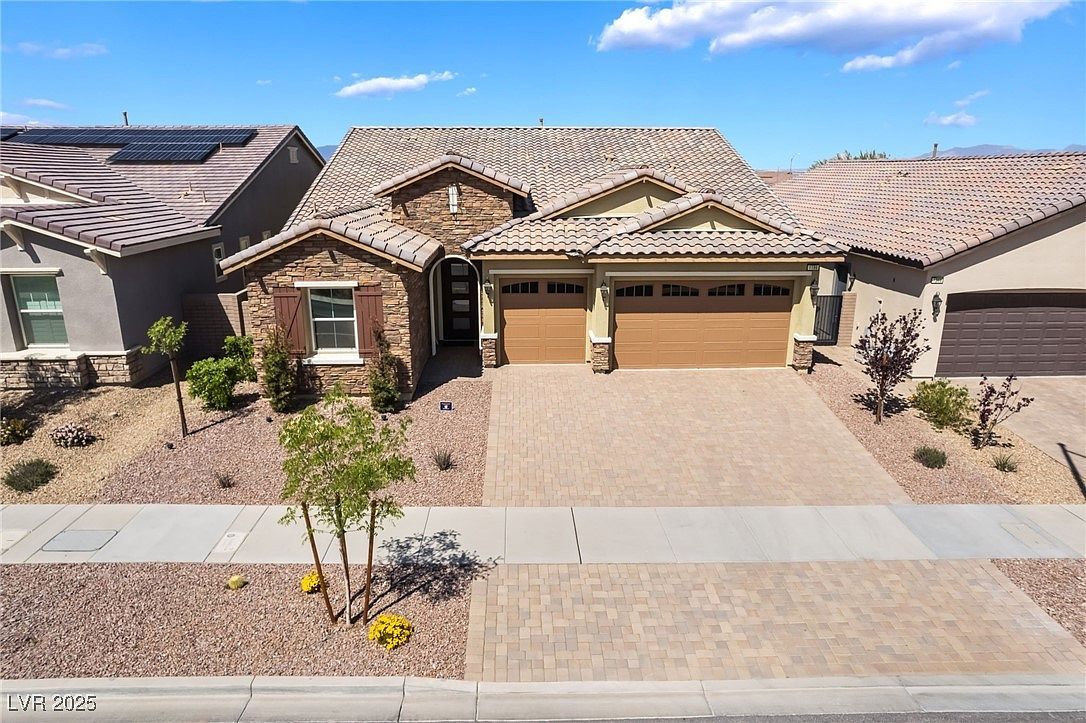 1199 N Water St Henderson, NV 89011 - Thumbnail 2