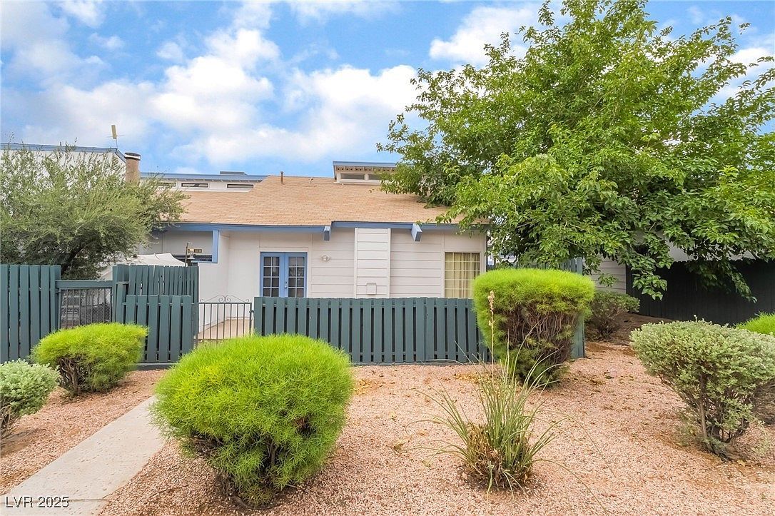 4252 White Sands Ave Las Vegas, NV 89121 - Thumbnail 2