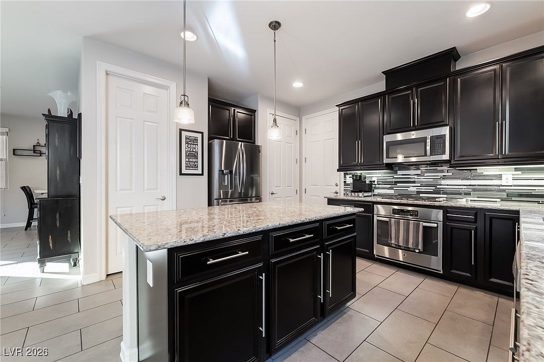 9815 Vista Meadows Ave Las Vegas, NV 89148 - Thumbnail 2