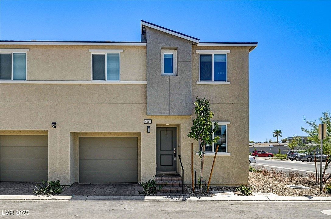 5617 Craftsman Ave Las Vegas, NV 89122 - Thumbnail 2