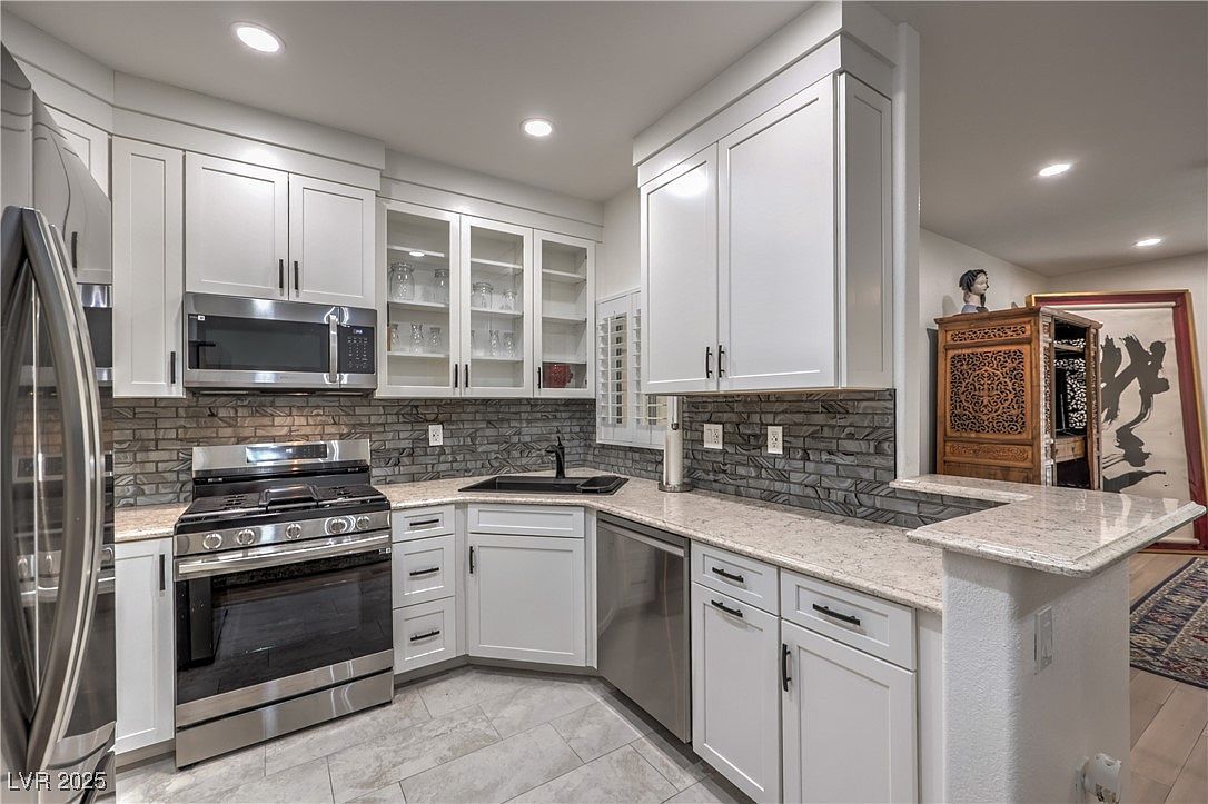 75 N Valle Verde Dr APT 211 Henderson, NV 89074 - Thumbnail 2