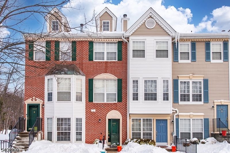 1206 Sycamore Ln Mahwah, NJ 07430 - Thumbnail 2