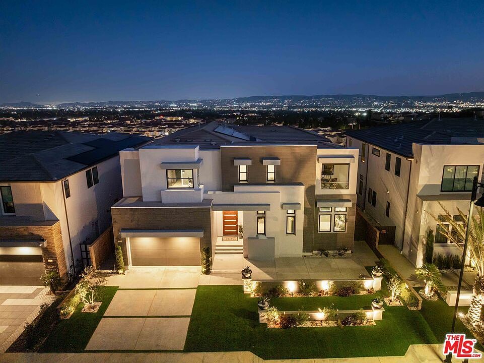 20524 W Shelley Ln Northridge, CA 91326  | Single Family