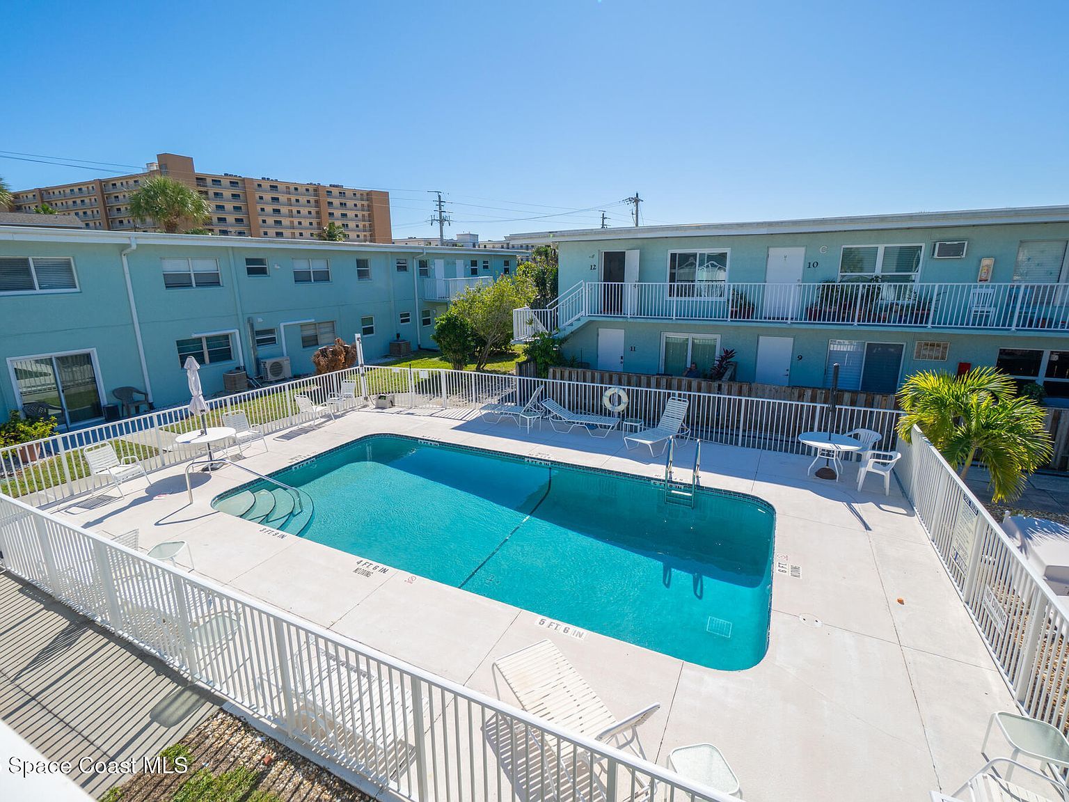 425 Harrison Ave APT 6-2 Cape Canaveral, FL 32920 - Thumbnail 2