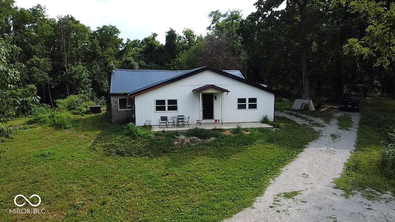 25146 Sanes Creek Rd Laurel, IN 47024 - Thumbnail 2