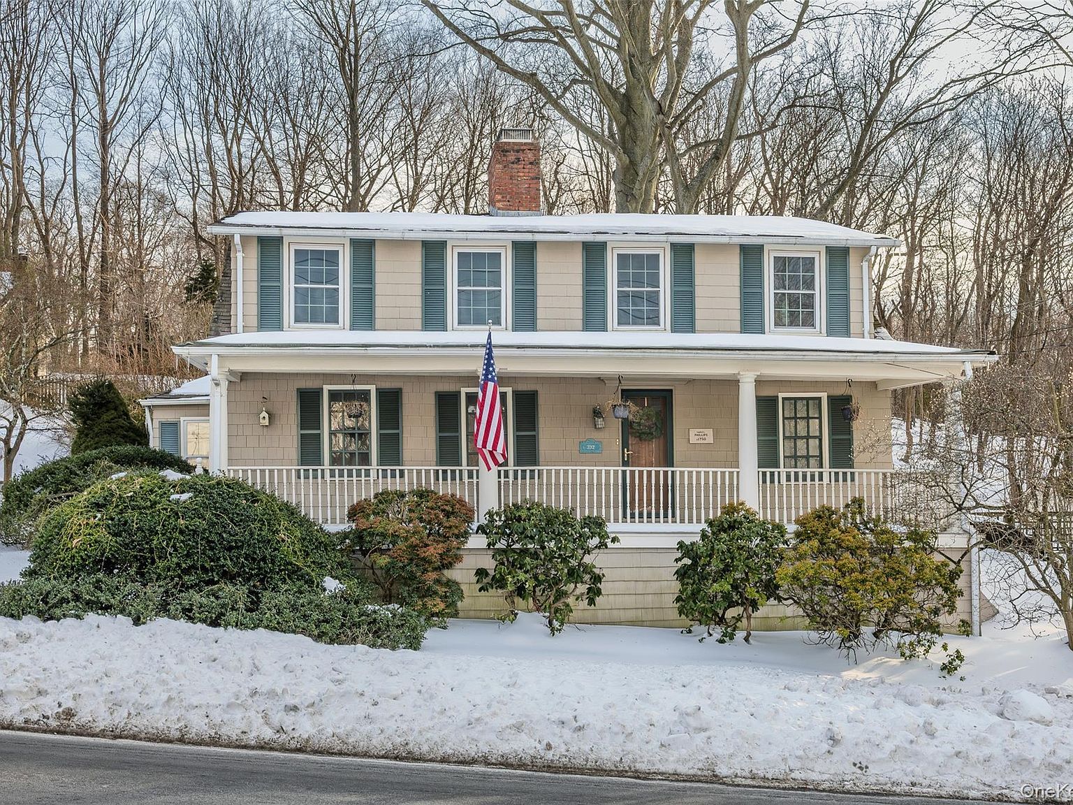 232 N Country Rd Mount Sinai, NY 11766 - Thumbnail 2