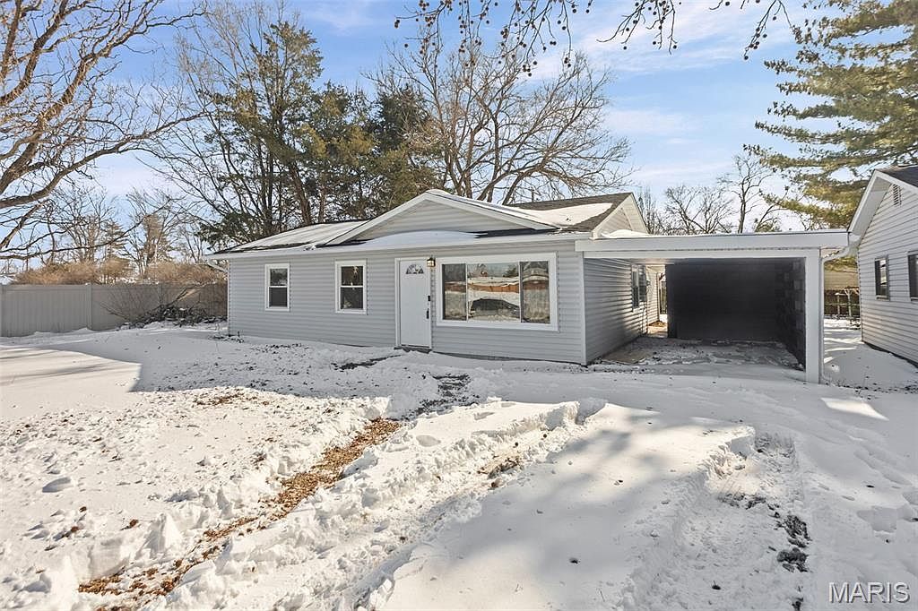 3810 Memorial Dr Belleville, IL 62226 - Thumbnail 2