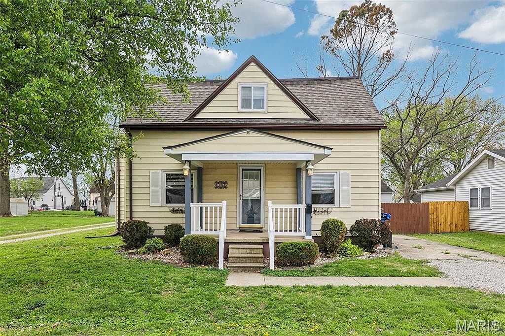 108 E Kentucky St Trenton, IL 62293  | Single Family