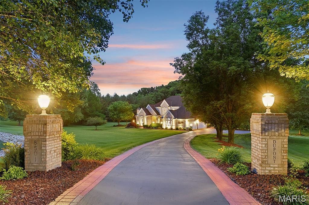 8501 Dupont Ln Belleville, IL 62223  | Single Family