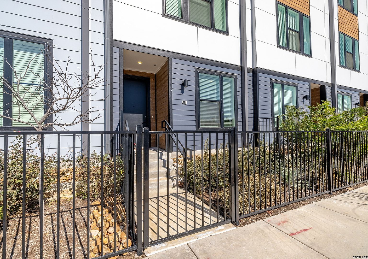 719 E Locust St #4110 San Antonio, TX 78212 - Thumbnail 2