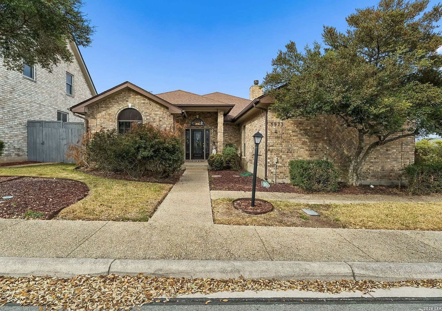 5923 Windy Cv Windcrest, TX 78239 - Thumbnail 2