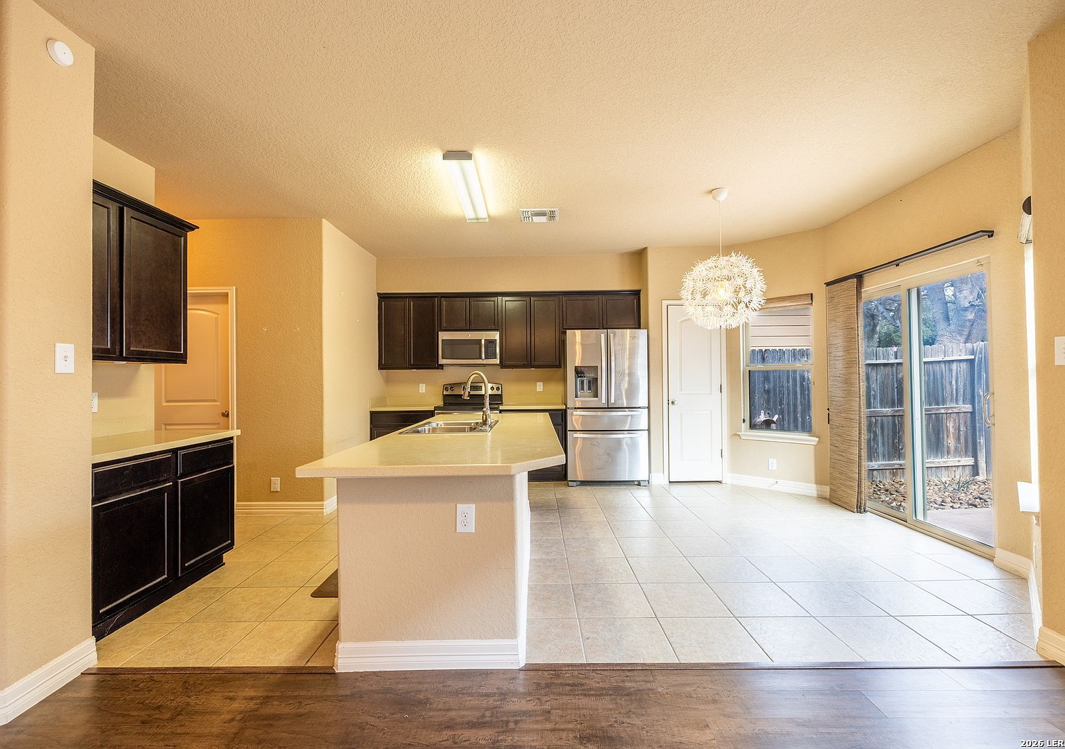 7234 Sunny Day San Antonio, TX 78240 - Thumbnail 2