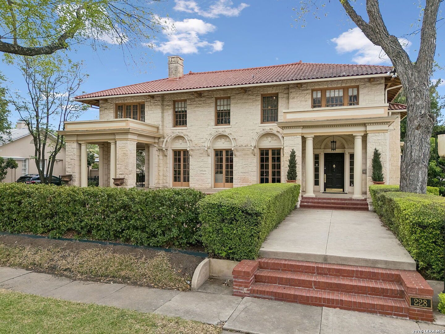 228 W Mulberry Ave San Antonio, TX 78212  | Single Family