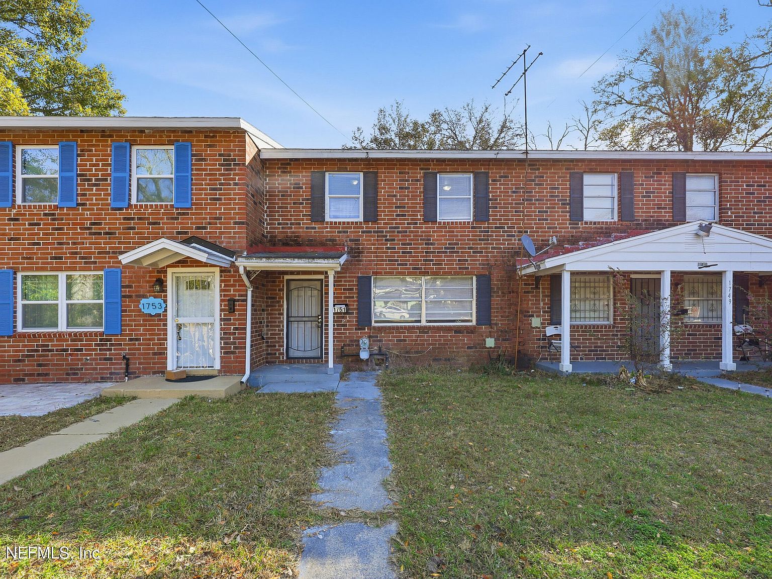 1751 Powhattan St Jacksonville, FL 32209 - Thumbnail 2