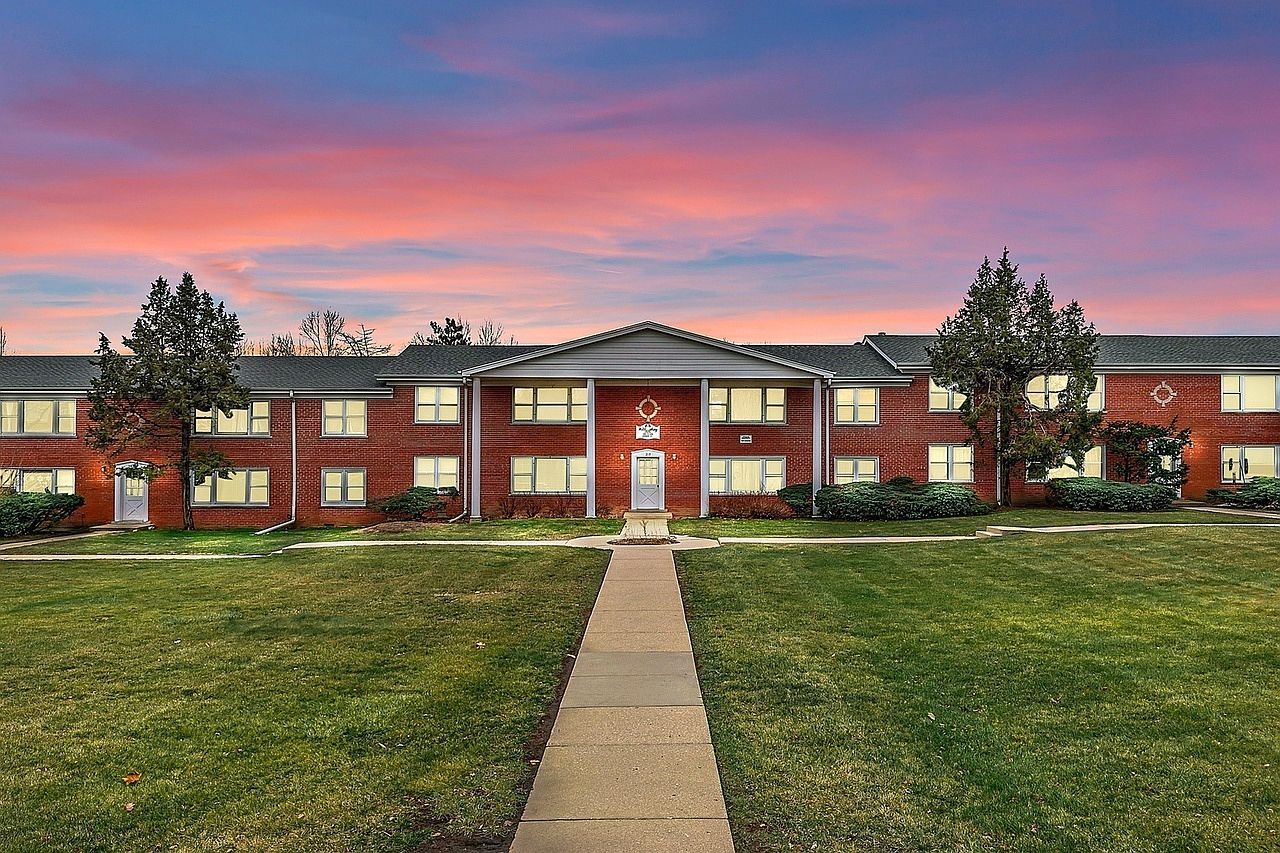 209 W Johnson St Unit 1B Palatine, IL 60067 - Thumbnail 2