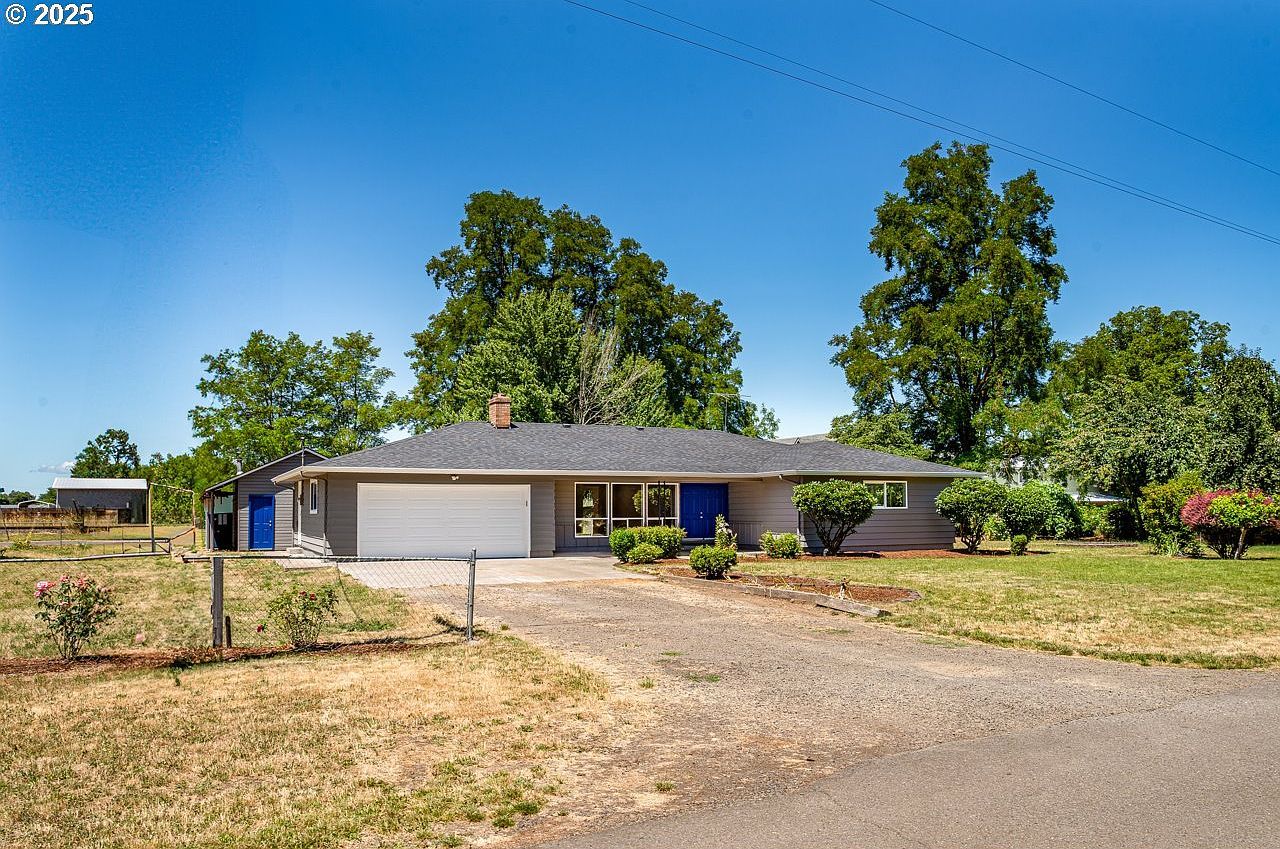 36162 Railroad St Crabtree, OR 97335 - Thumbnail 2